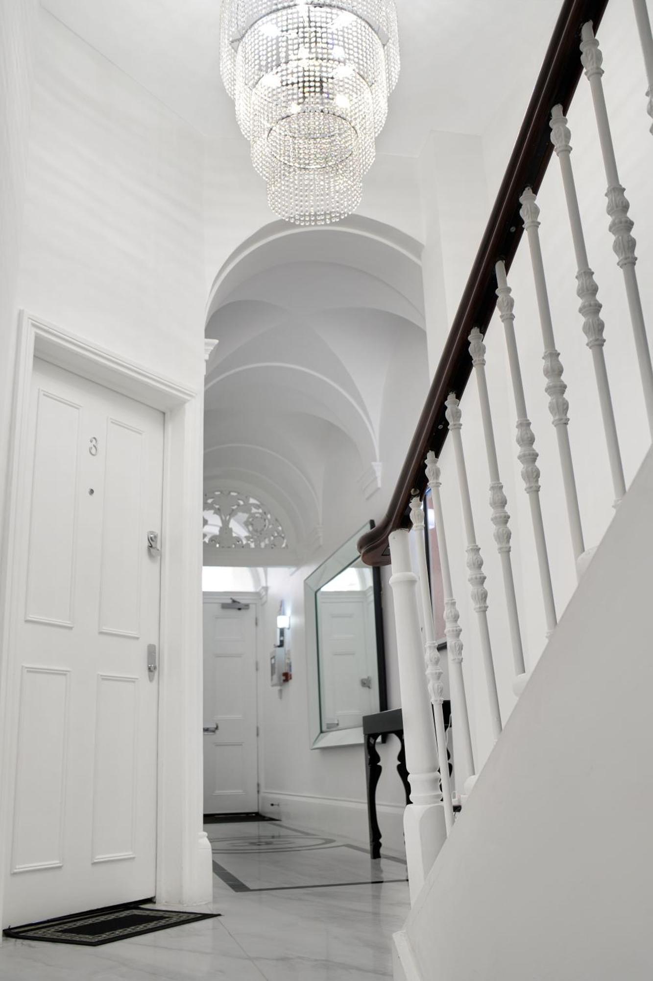 Oxford Street Homestay London Exterior photo