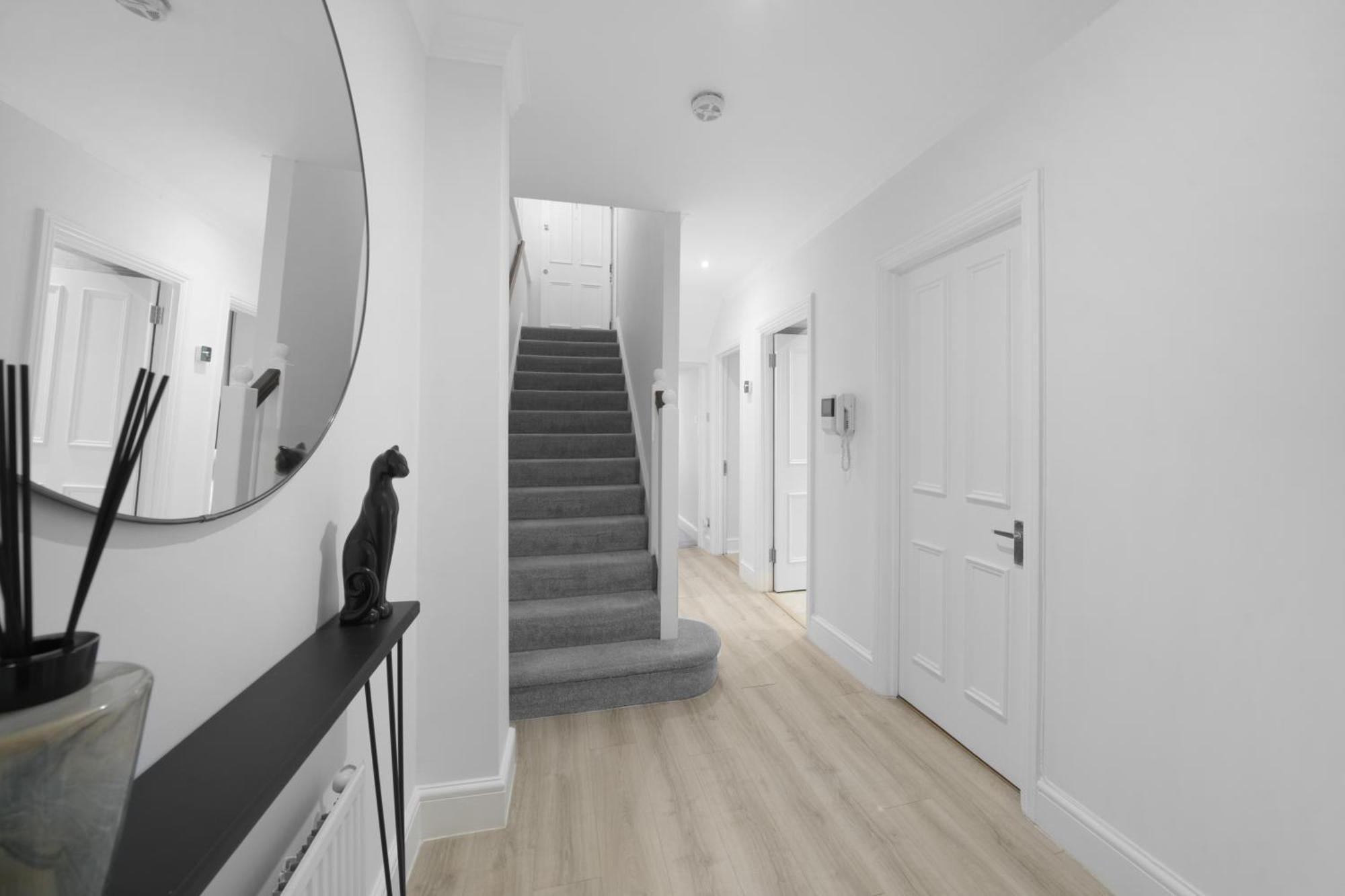 Oxford Street Homestay London Exterior photo